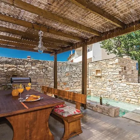 Dom wakacyjny House Radigosa