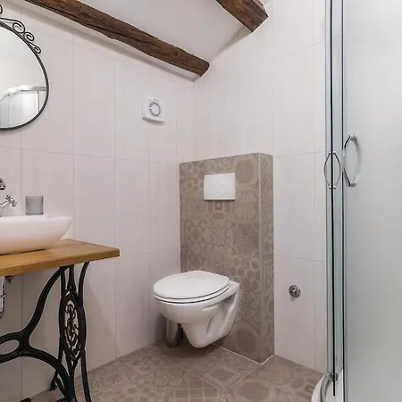 Dom wakacyjny House Radigosa Peresiji